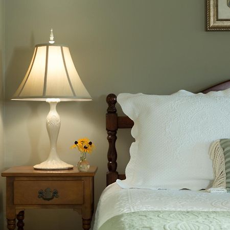 Inn At Pleasant Lake New London ห้อง รูปภาพ